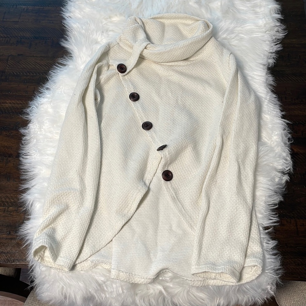 Women’s Tunic Button Sweater - size S